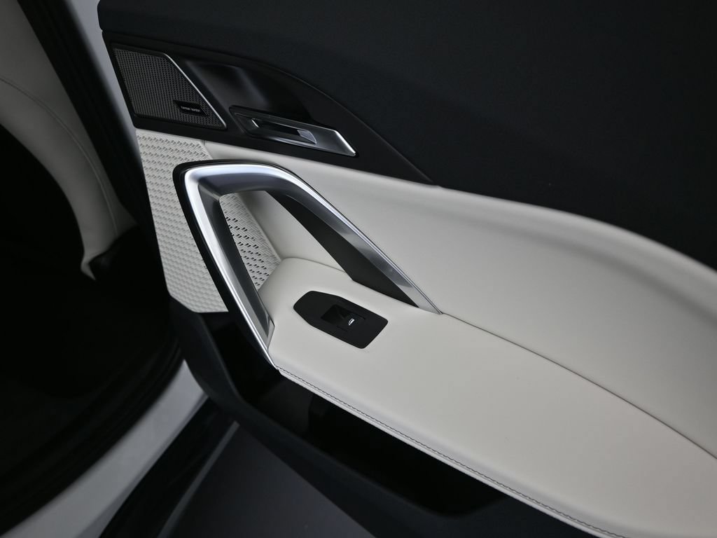 New 2026 BMW X1 xDrive28i w/ Technology Package AWD/4WD image 21