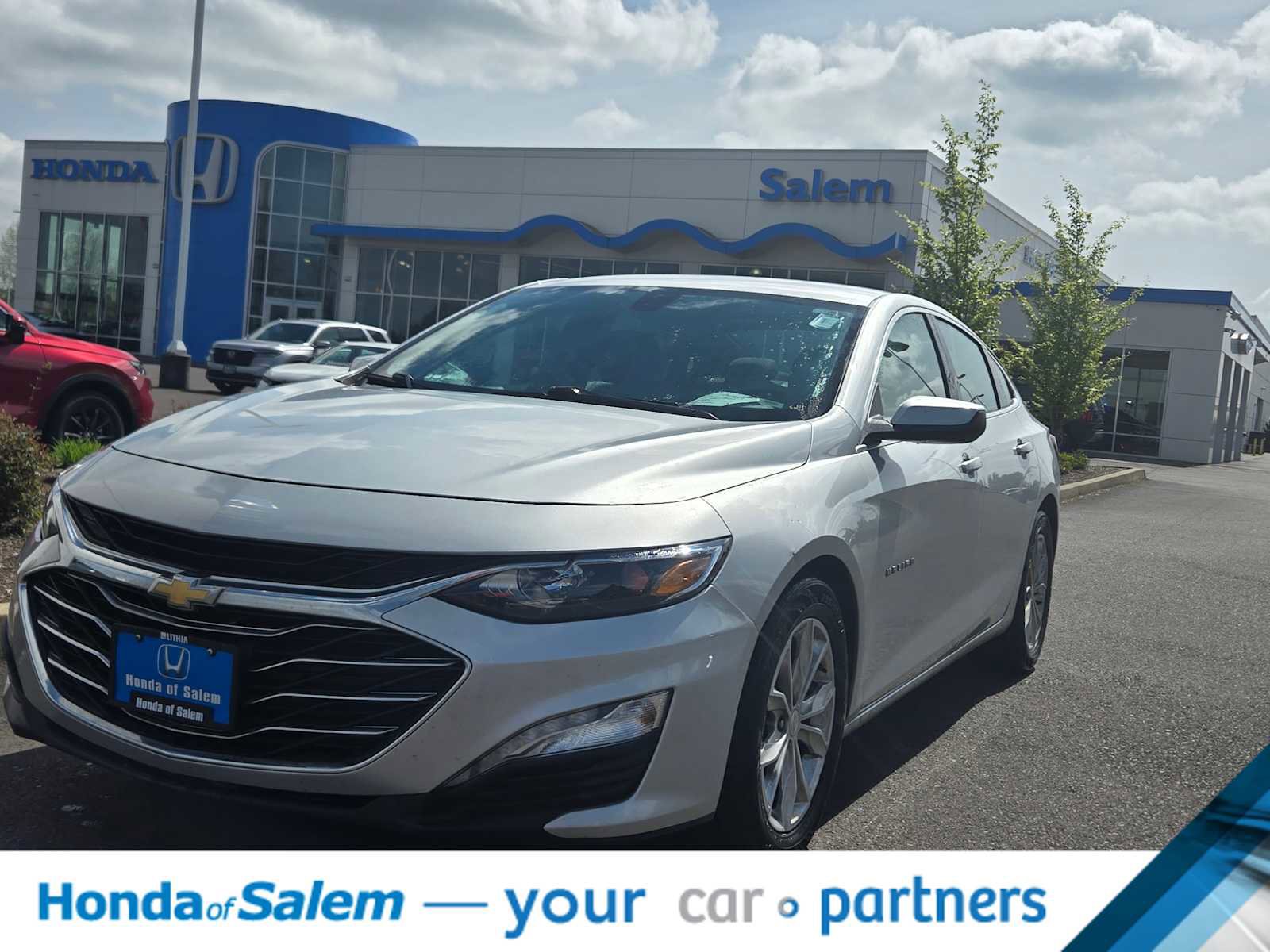 Used 2020 Chevrolet Malibu LT FWD image 1