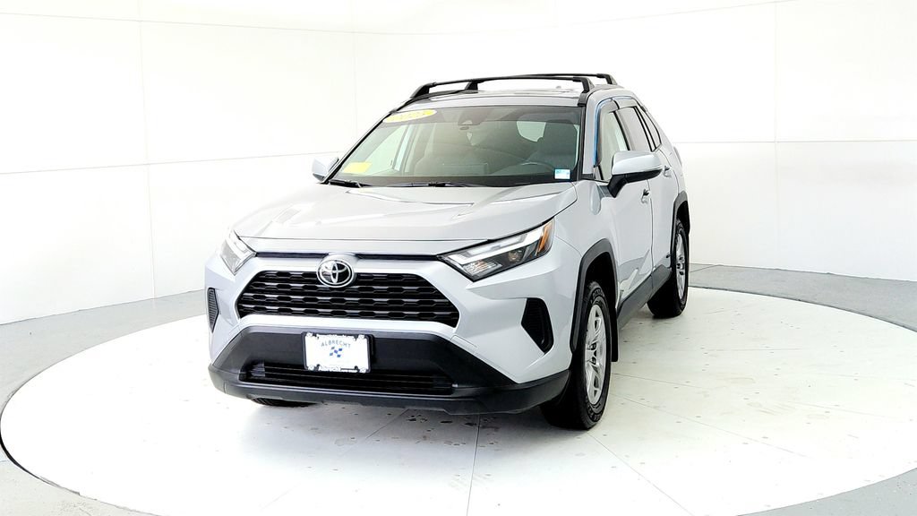 Used 2025 Toyota RAV4 XLE w/ Convenience Package AWD/4WD image 2