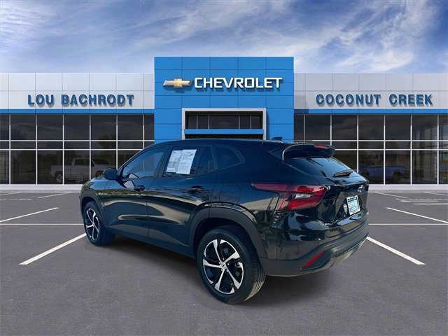 Certified 2024 Chevrolet Trax RS w/ Driver Confidence Package image 6