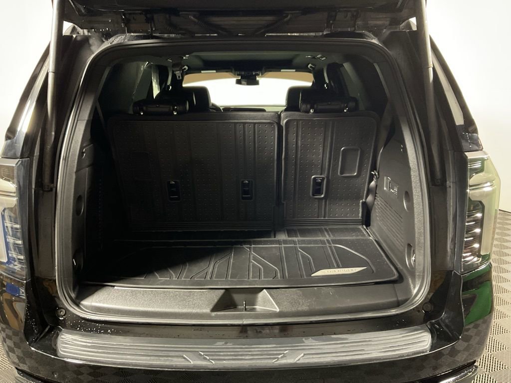 Used 2025 Chevrolet Tahoe Z71 w/ Comfort Package image 15