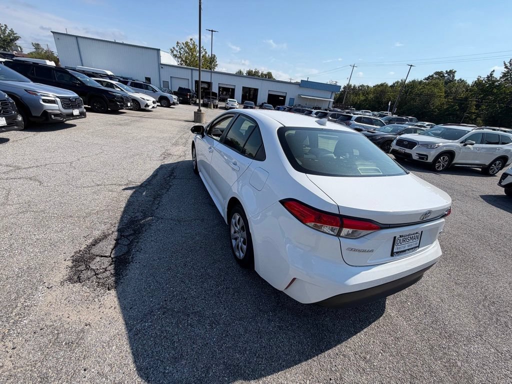 Used 2024 Toyota Corolla LE FWD image 9