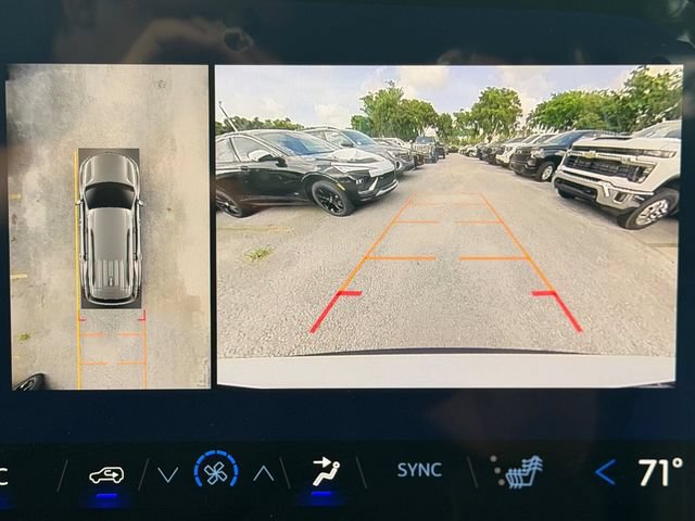New 2026 Chevrolet Traverse LT w/ Midnight/Sport Edition FWD image 28