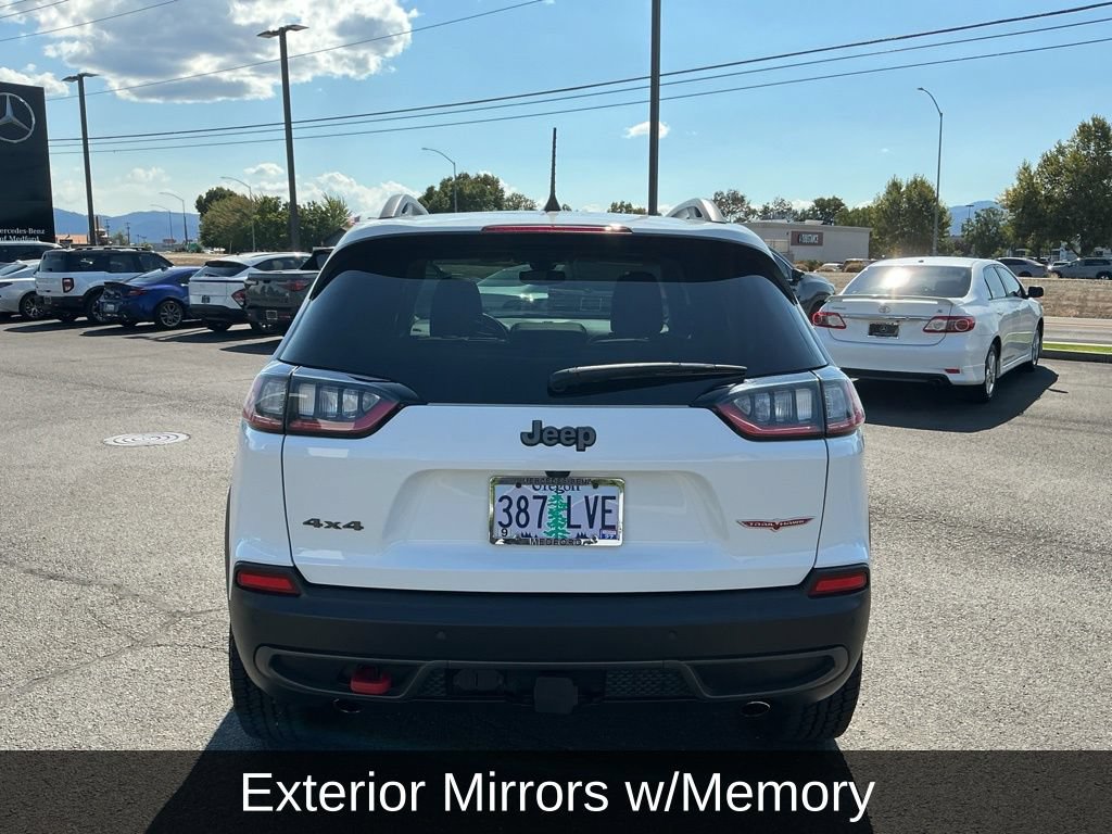 Used 2020 Jeep Cherokee Trailhawk AWD/4WD image 10