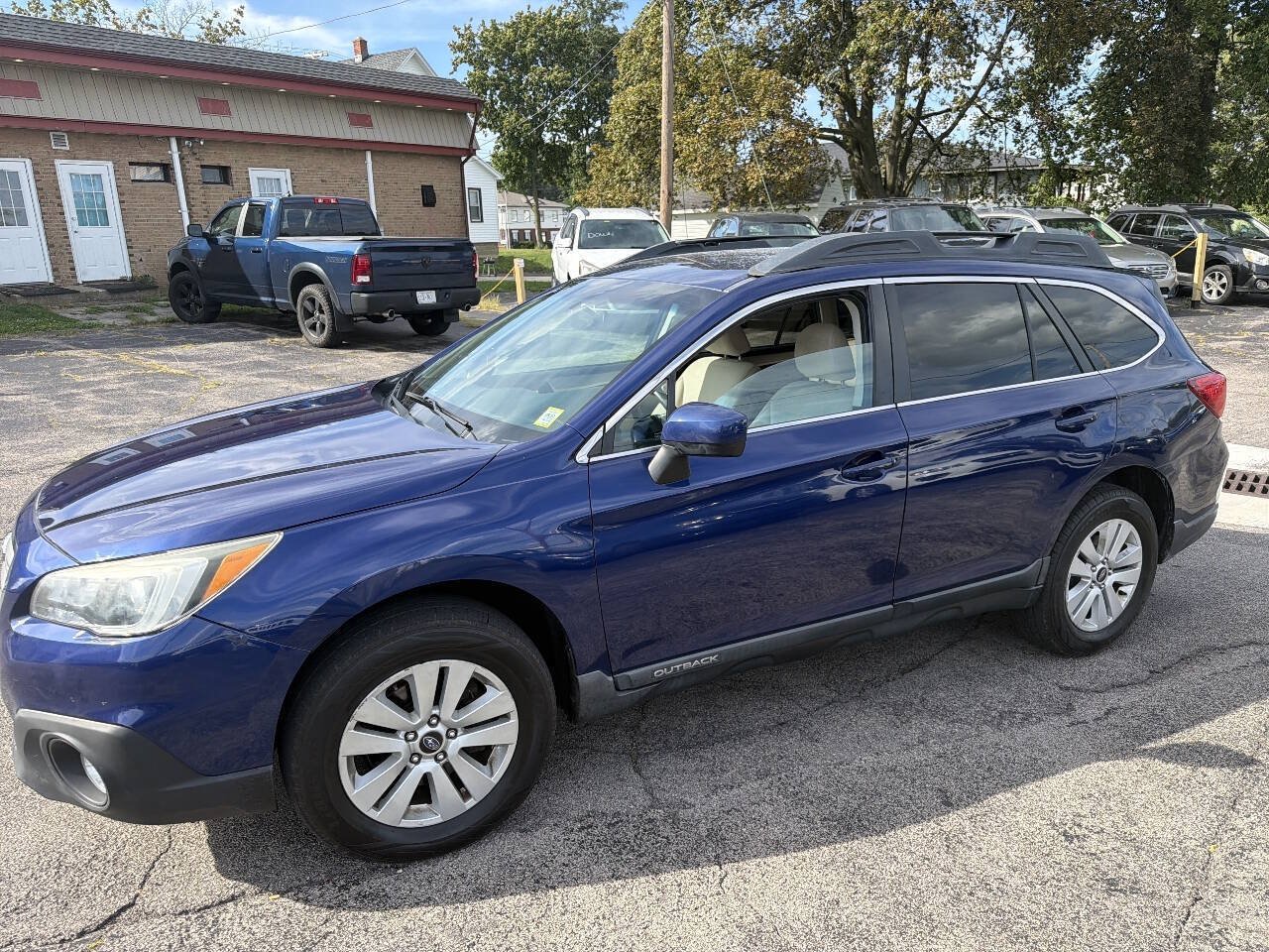 Used 2015 Subaru Outback 2.5i Premium AWD/4WD image 12