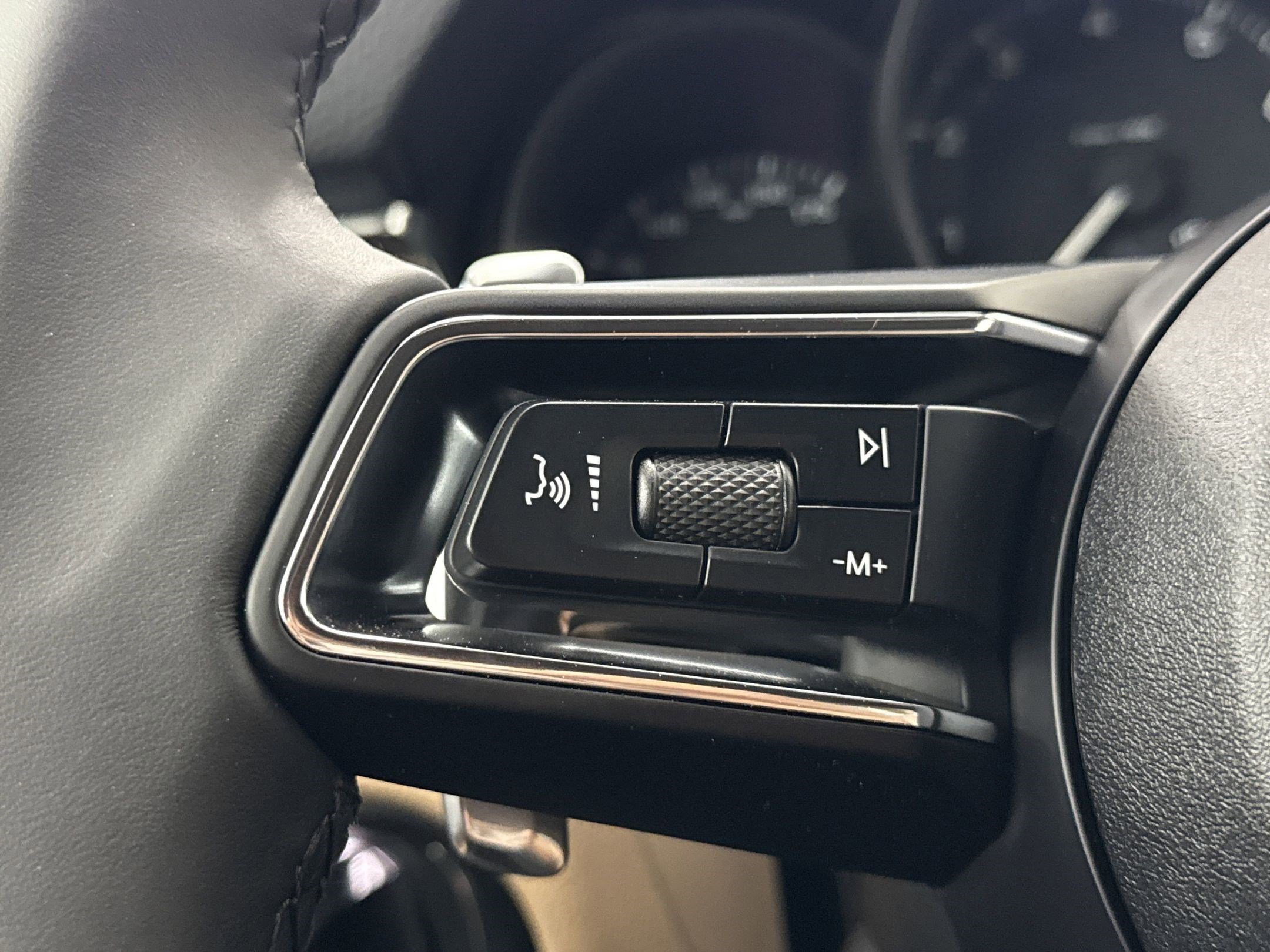 New 2025 Porsche Macan Turbo image 16