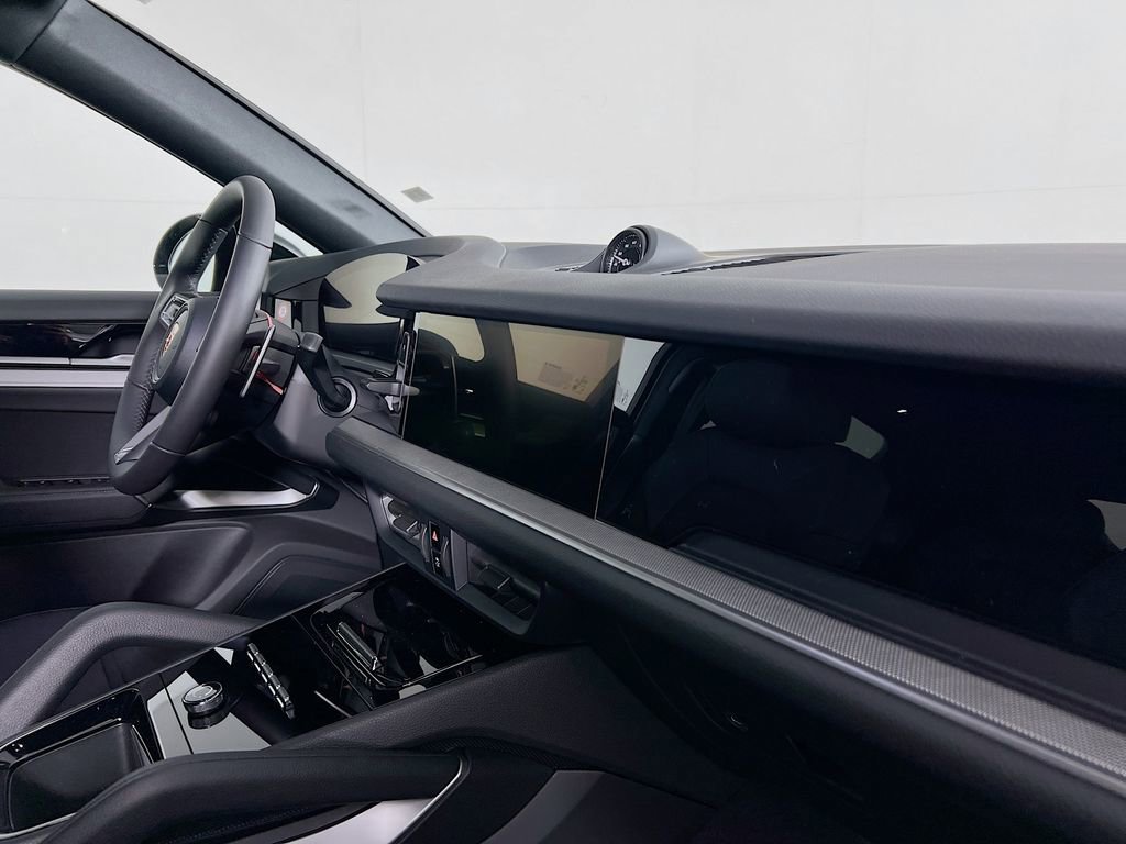 New 2026 Porsche Cayenne Coupe image 31