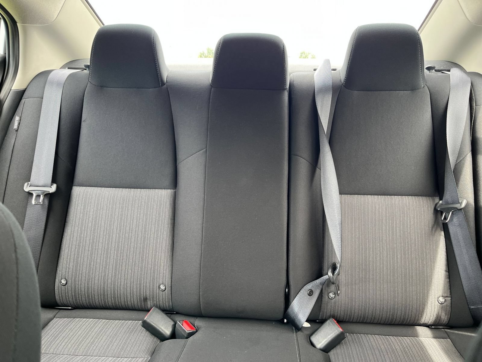 Used 2025 Nissan Sentra SV FWD image 35