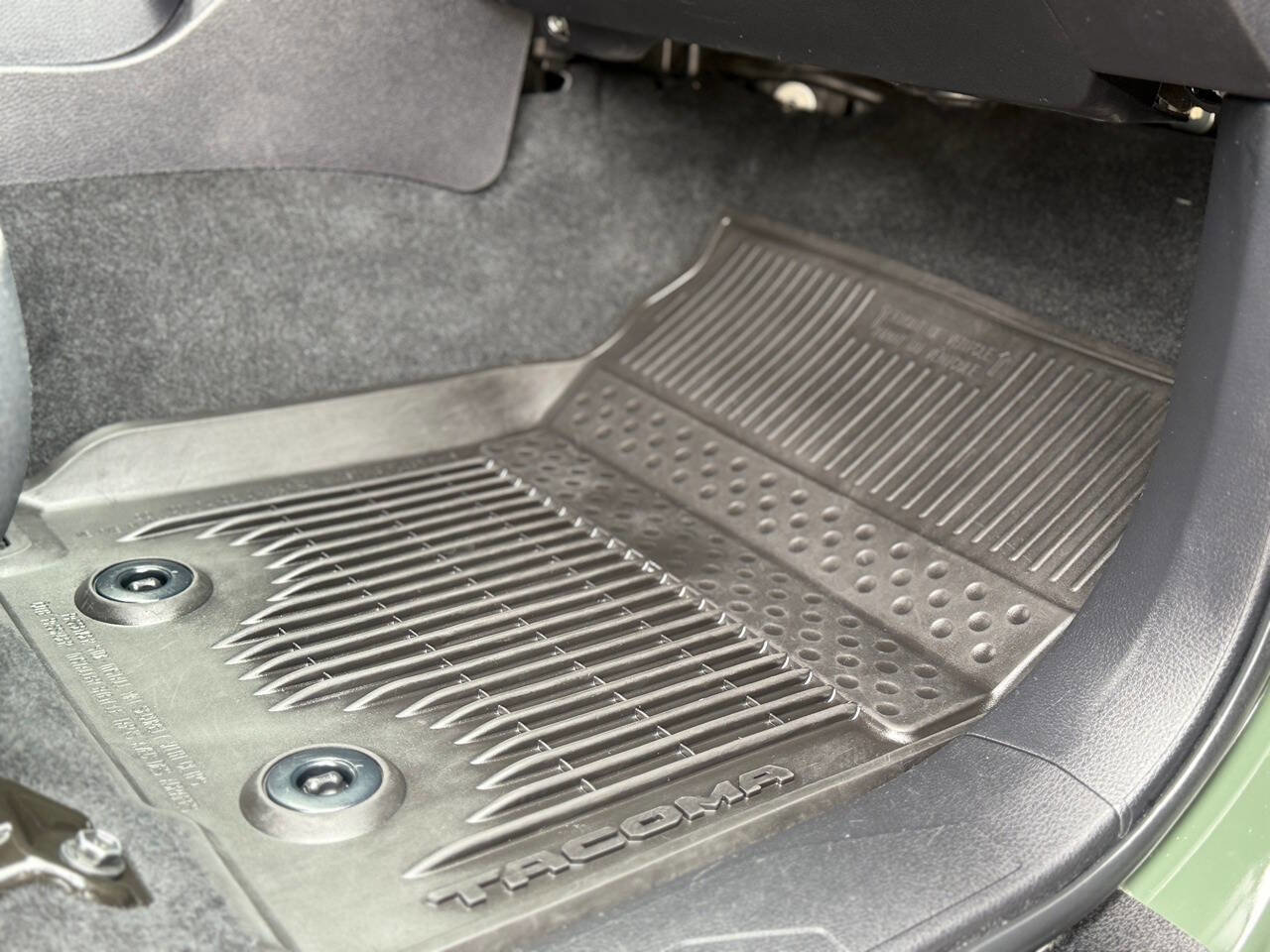 Used 2022 Toyota Tacoma TRD Off-Road image 46