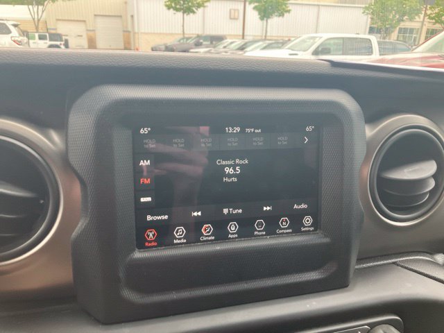 Used 2020 Jeep Gladiator Sport w/ Quick Order Package 24S AWD/4WD image 13