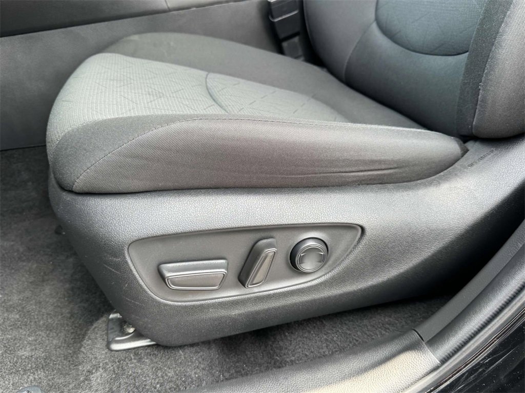Used 2024 Toyota RAV4 XLE image 18