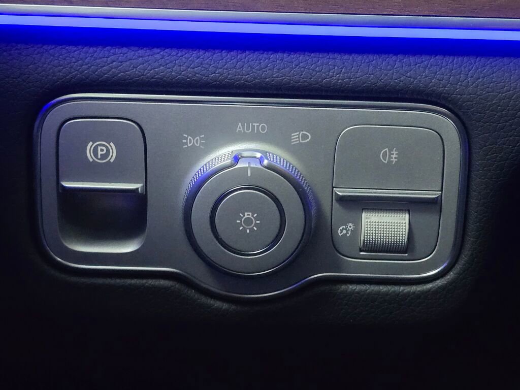 Used 2025 Mercedes-Benz GLE 350 4MATIC image 38