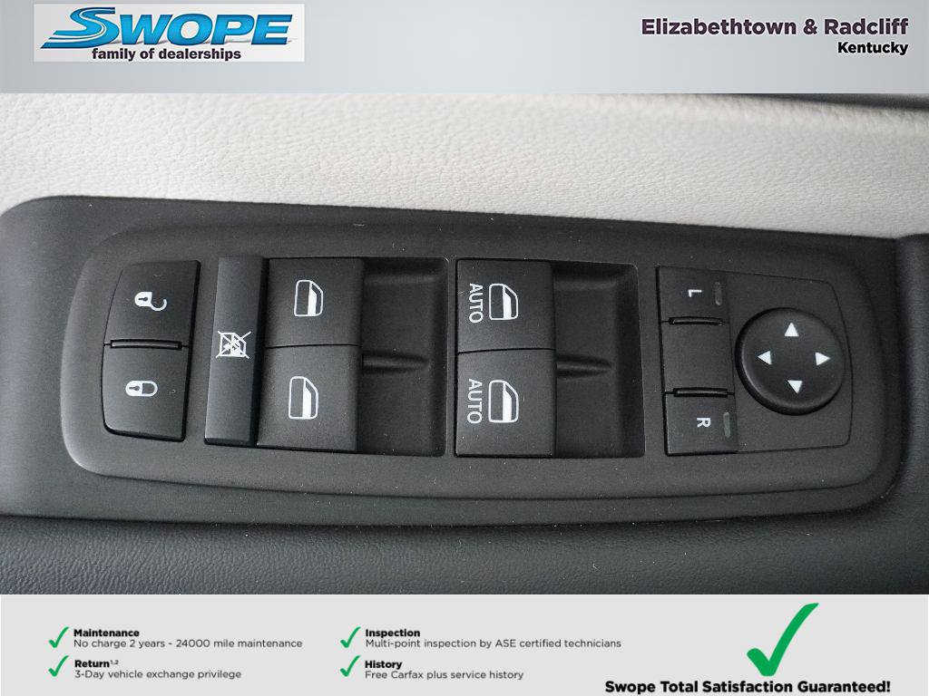 Certified 2024 Chrysler Pacifica Touring-L image 15