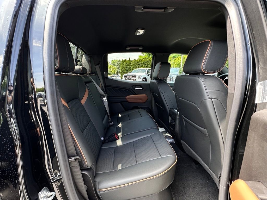New 2026 GMC Canyon AT4 AWD/4WD image 13