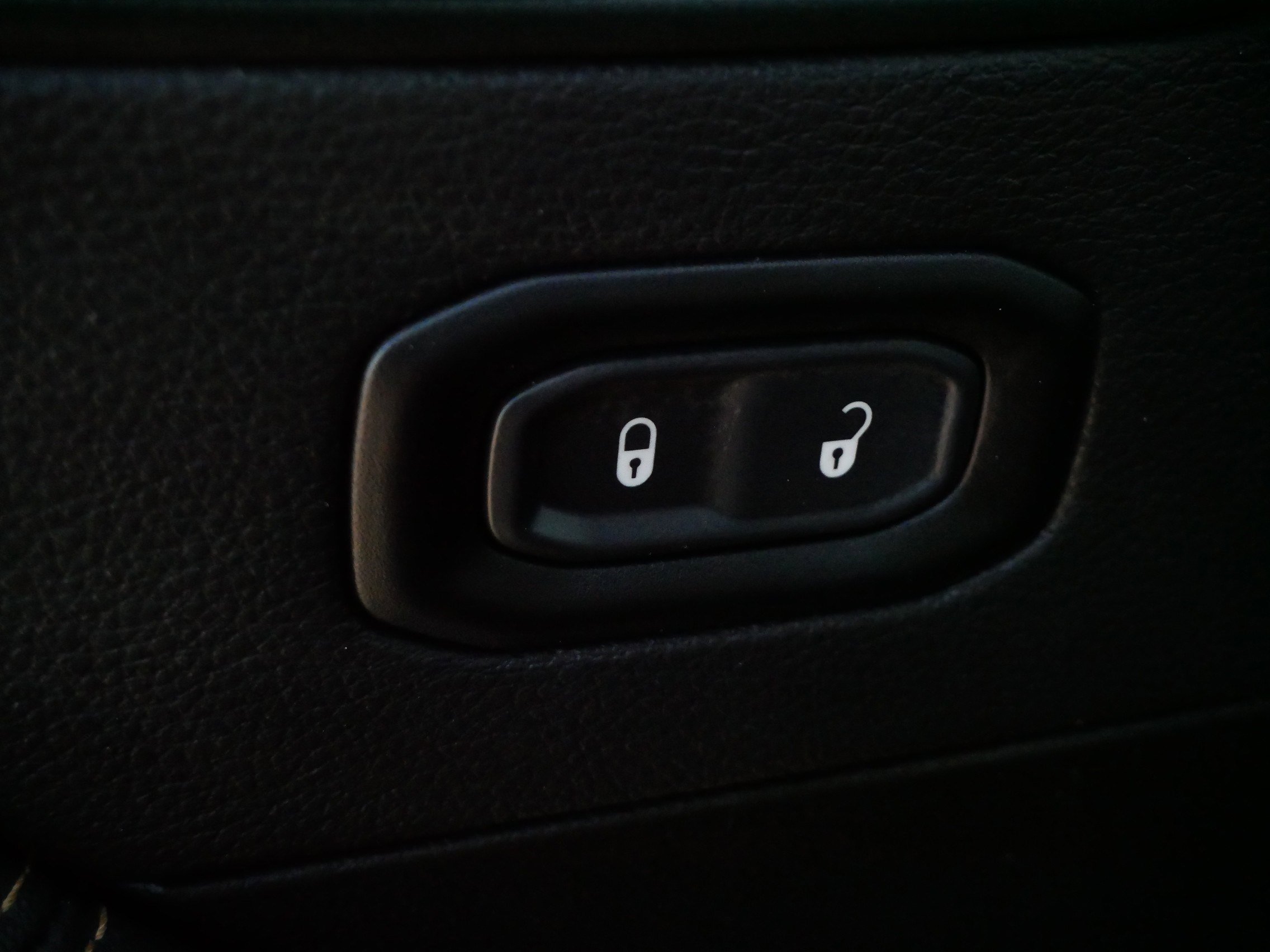 Used 2024 Jeep Wrangler Sahara w/ Technology Group image 20