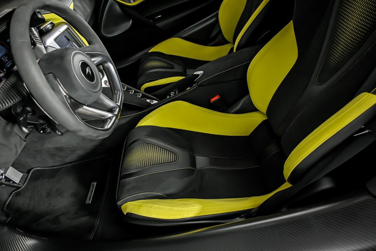 Used 2024 McLaren 750S Spider RWD image 24