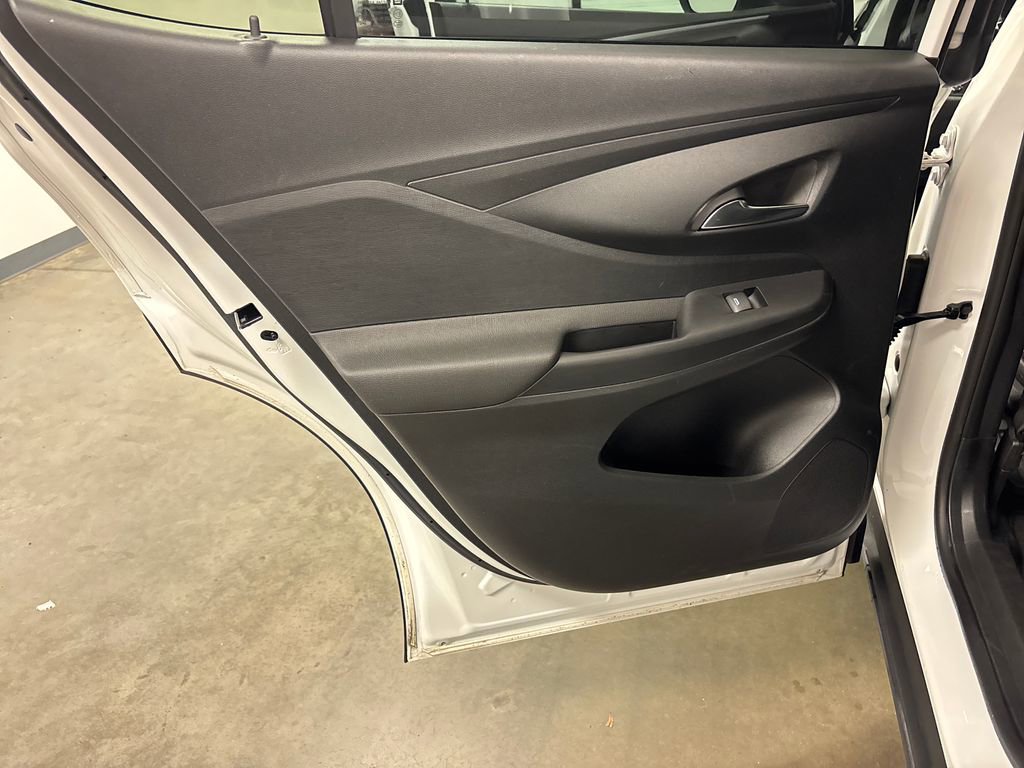 Used 2025 Buick Envista Preferred image 28
