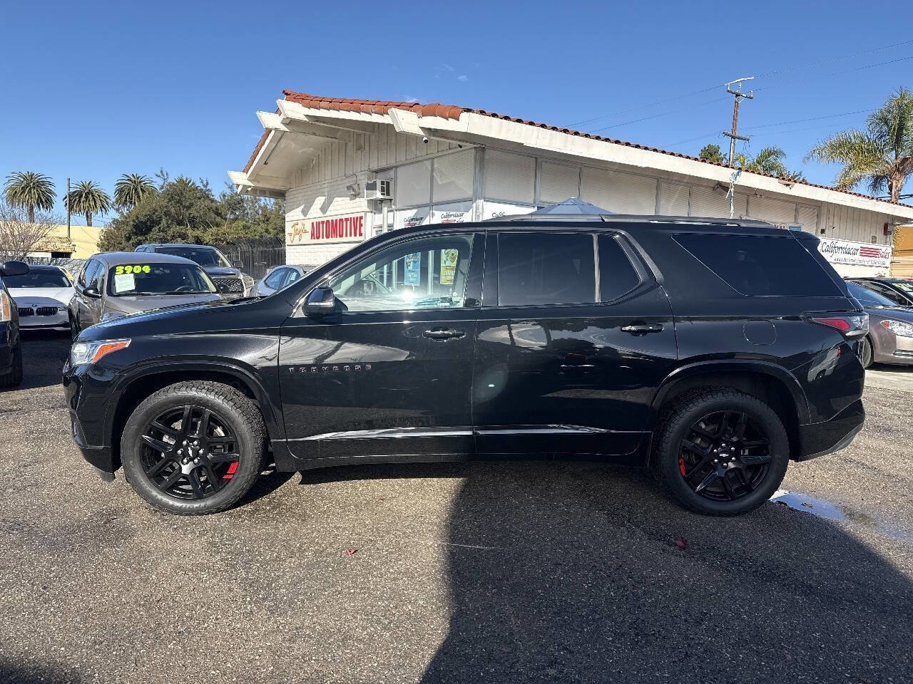 Used 2021 Chevrolet Traverse Premier w/ Redline Edition image 2