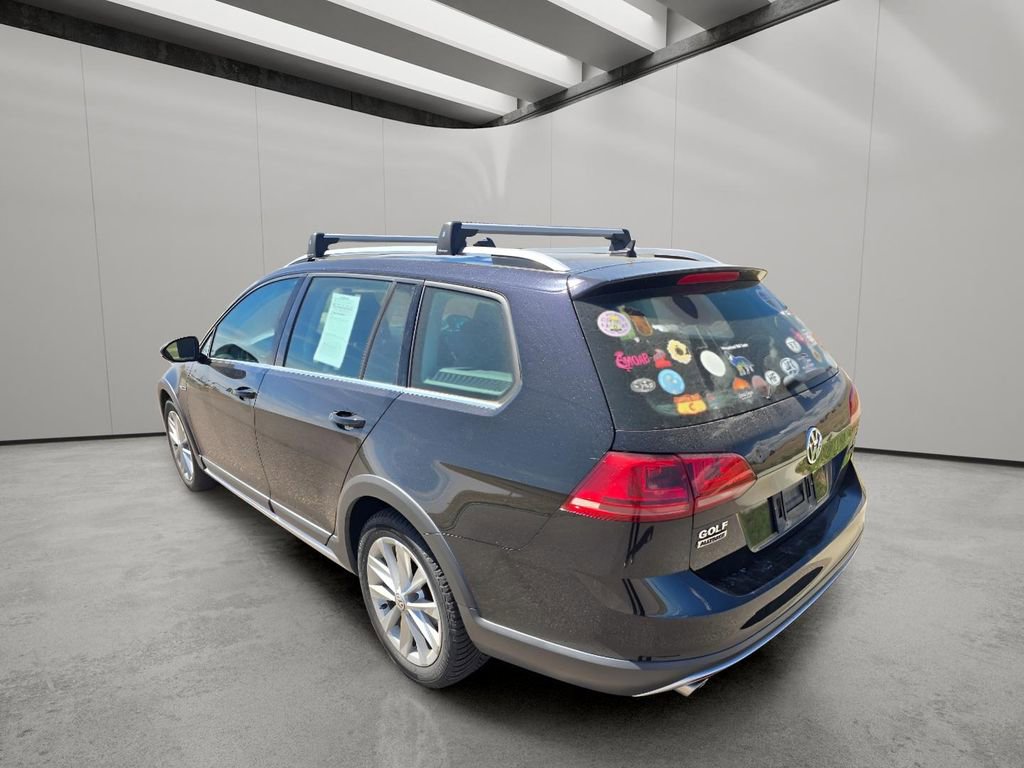 Used 2017 Volkswagen Golf Alltrack SE AWD/4WD image 3