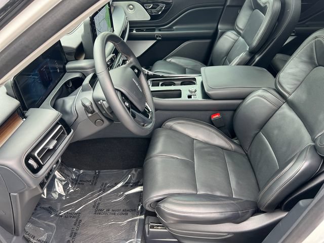 Used 2025 Lincoln Aviator Reserve w/ Equipment Group 201A AWD/4WD image 11