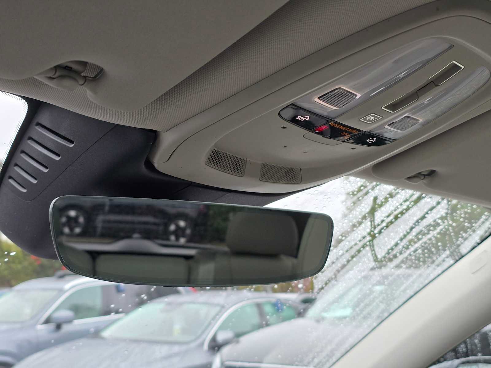 Certified 2024 Volvo XC60 T8 Plus w/ Protection Package Premier image 27