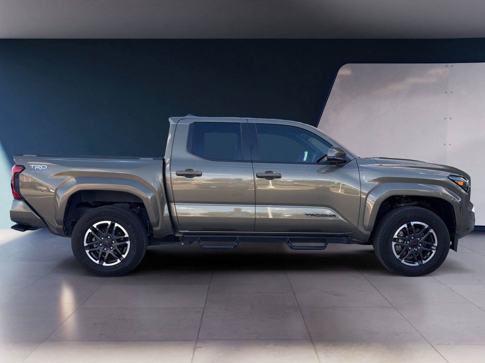 Used 2025 Toyota Tacoma TRD Sport RWD image 6