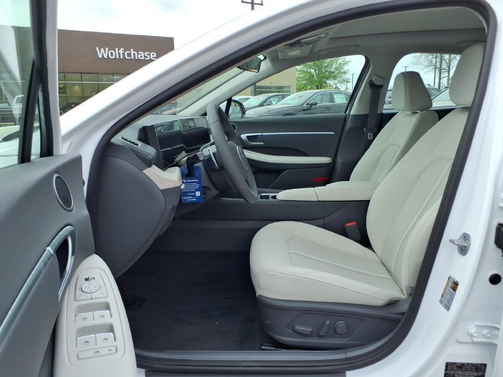 Used 2026 Hyundai Sonata SEL FWD image 15