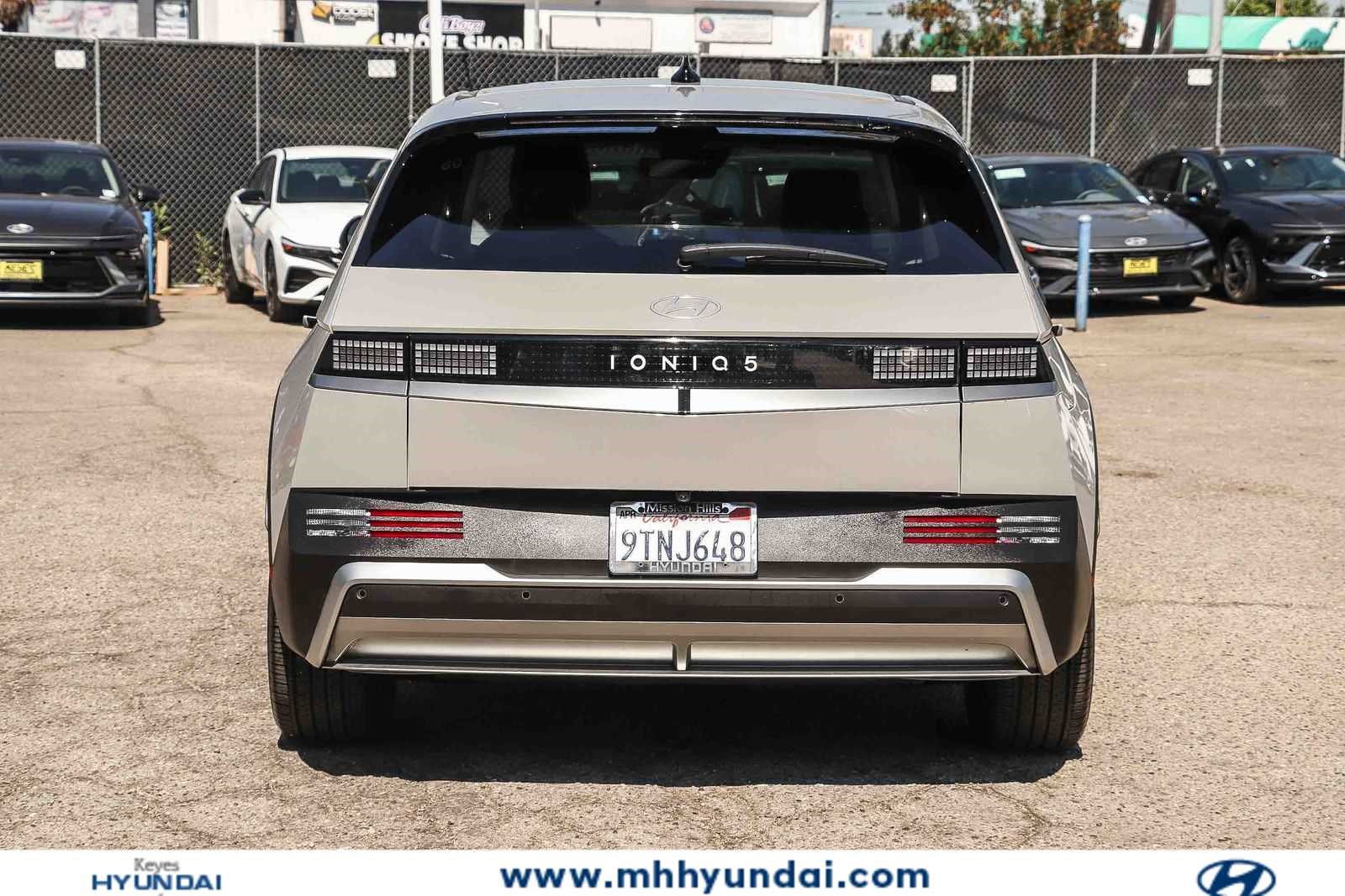 Certified 2025 Hyundai Ioniq 5 SE RWD image 3