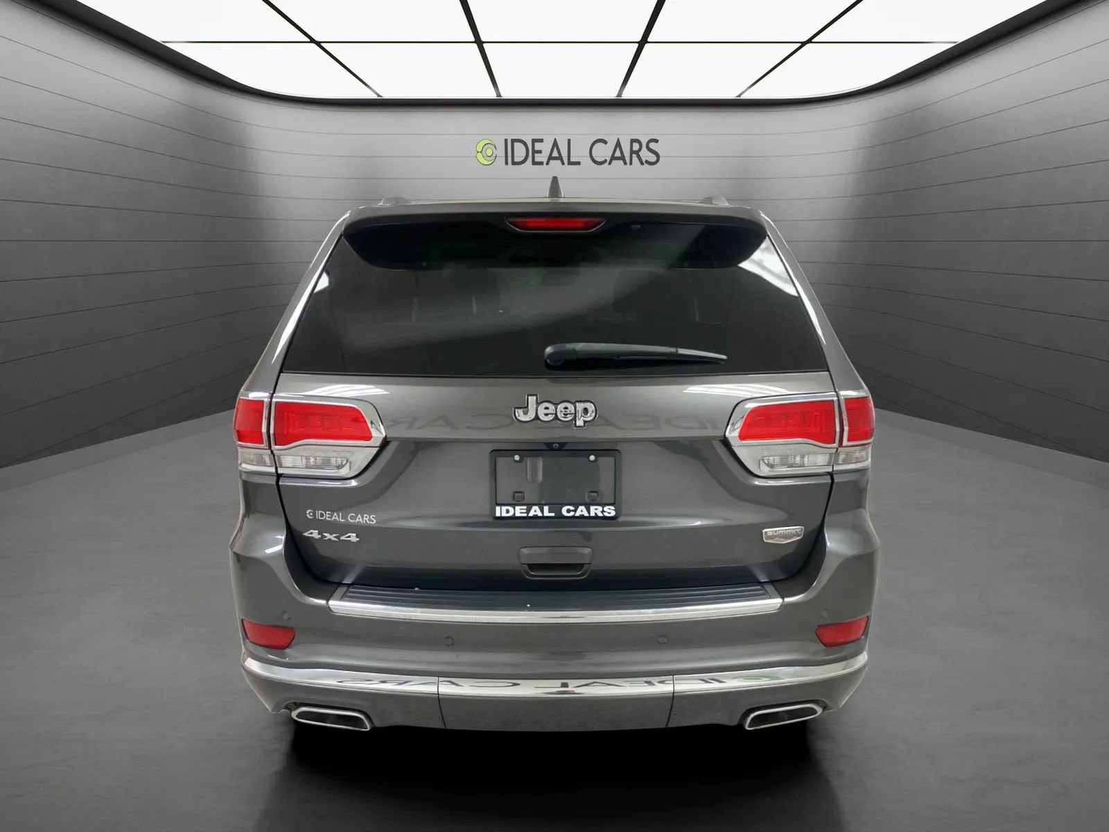 Used 2017 Jeep Grand Cherokee Summit AWD/4WD image 6