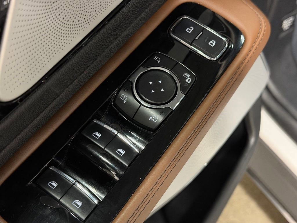 Used 2023 Lincoln Aviator Reserve w/ Equipment Group 201A image 33