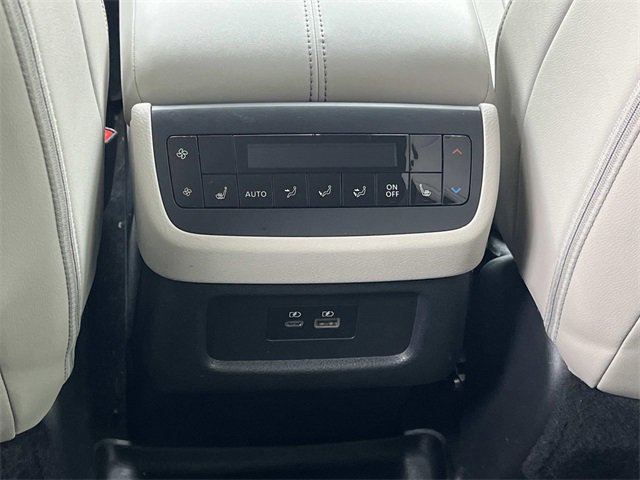 Used 2023 Nissan Pathfinder SL w/ SL Premium Package image 18