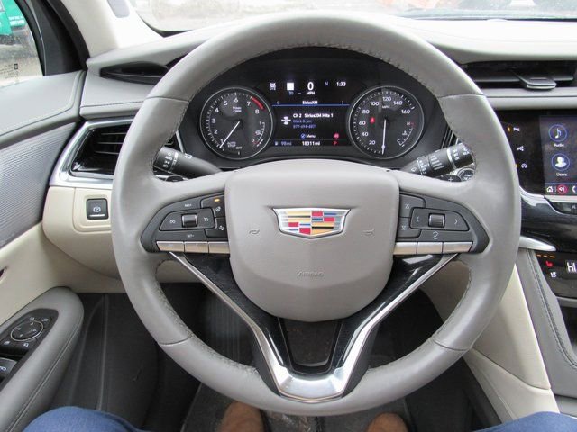 Used 2024 Cadillac XT6 Premium Luxury w/ Technology Package image 18