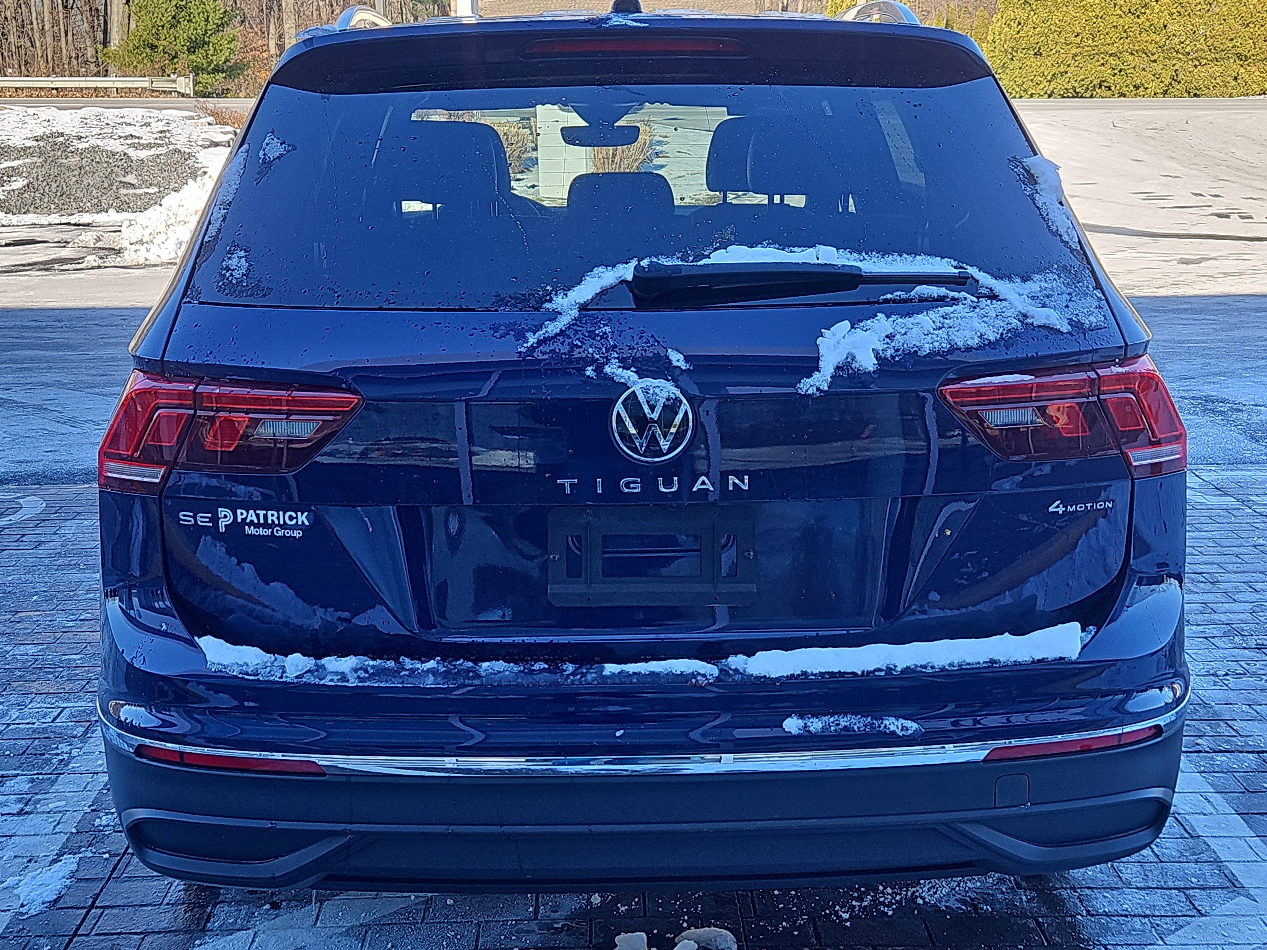 Certified 2022 Volkswagen Tiguan SE w/ Panoramic Sunroof Package image 26