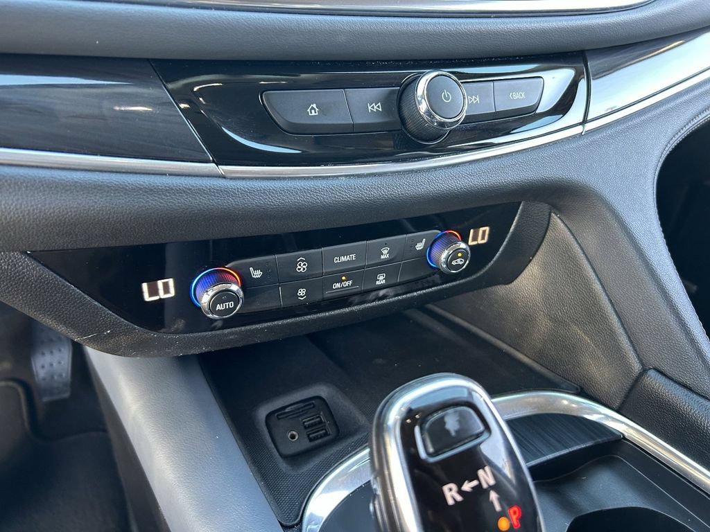 Used 2020 Buick Enclave Essence w/ Sport Touring Edition FWD image 30