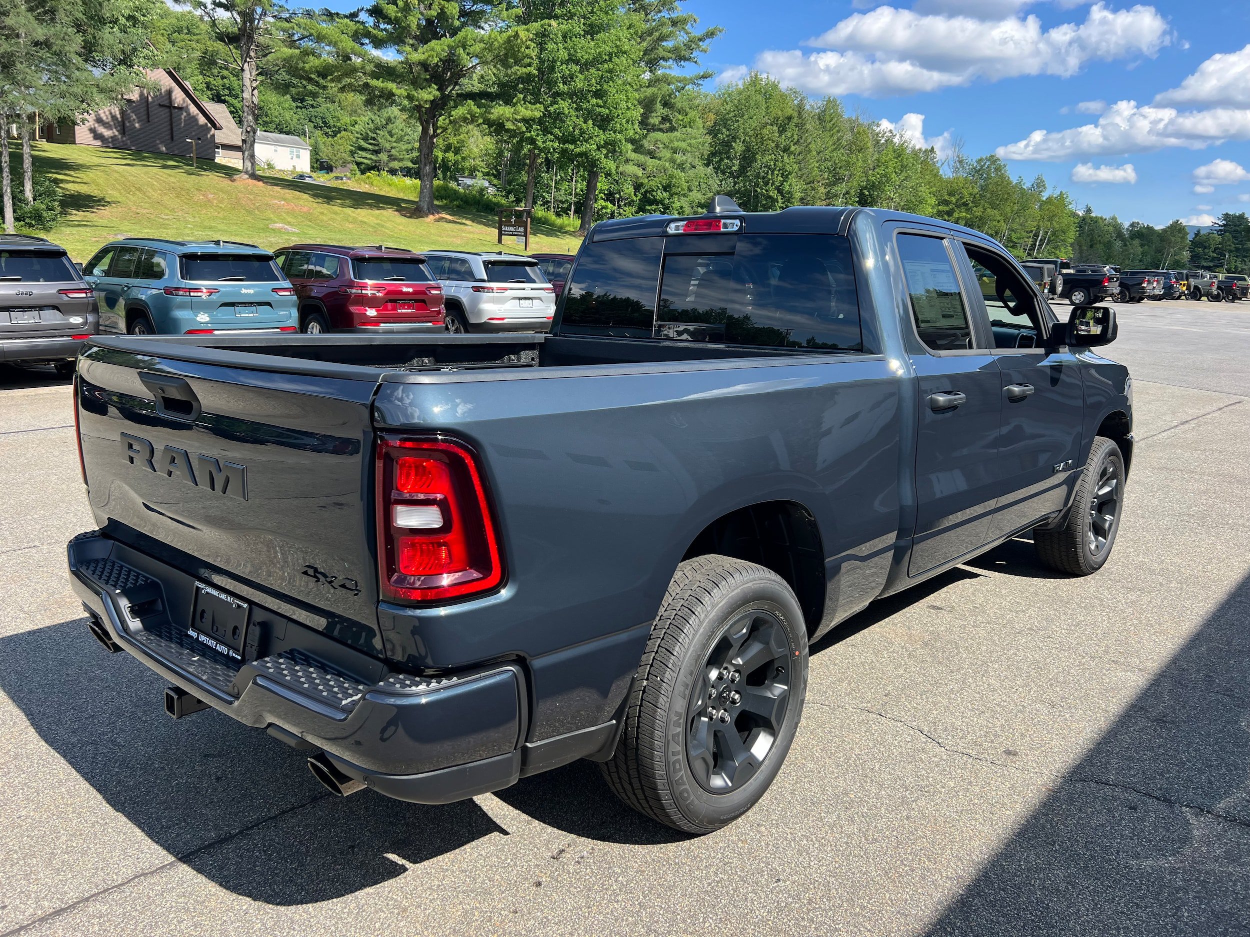 New 2026 RAM 1500 Express AWD/4WD image 5