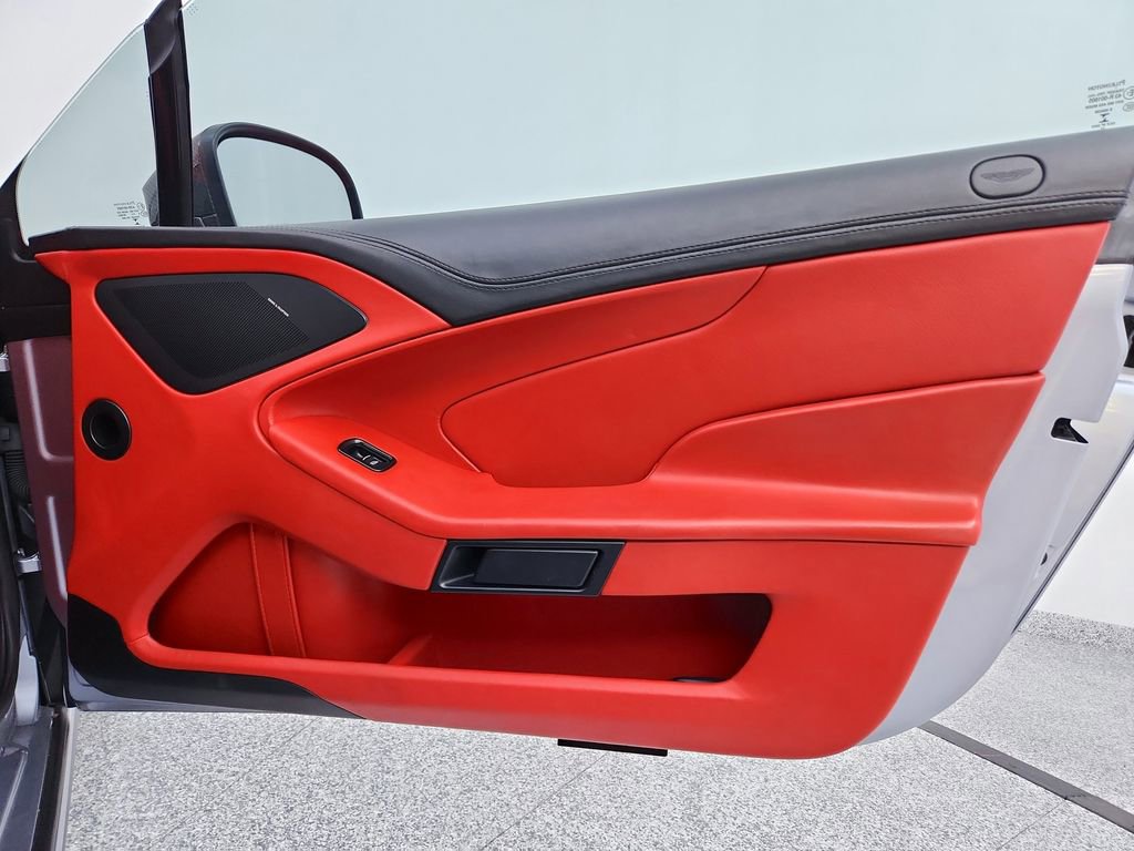 Used 2014 Aston Martin Vanquish Coupe image 34