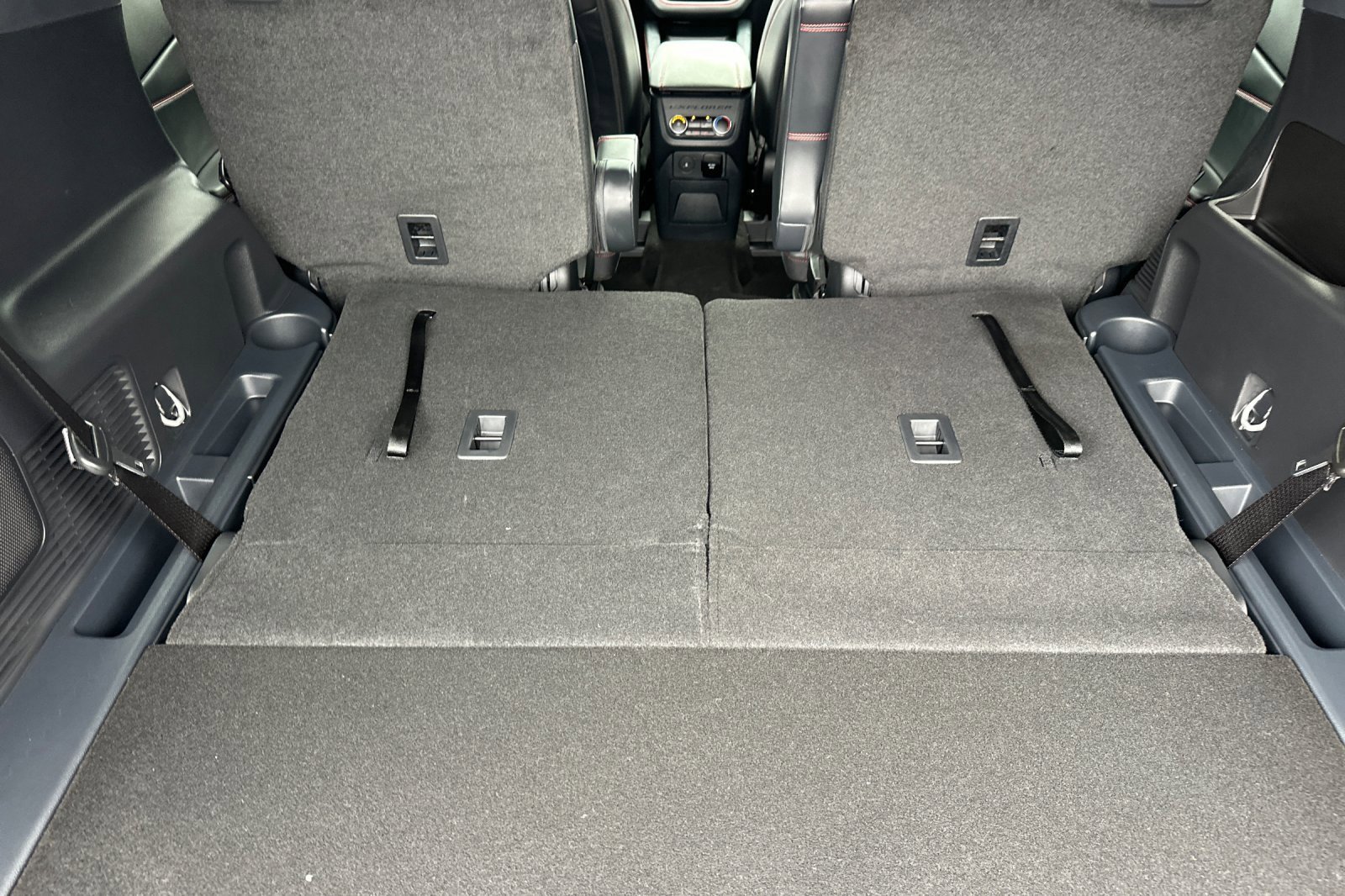 New 2026 Ford Explorer ST-Line w/ ST-Line Street Pack image 15