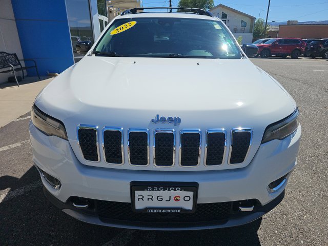 Used 2022 Jeep Cherokee Limited w/ Elite Package AWD/4WD image 3