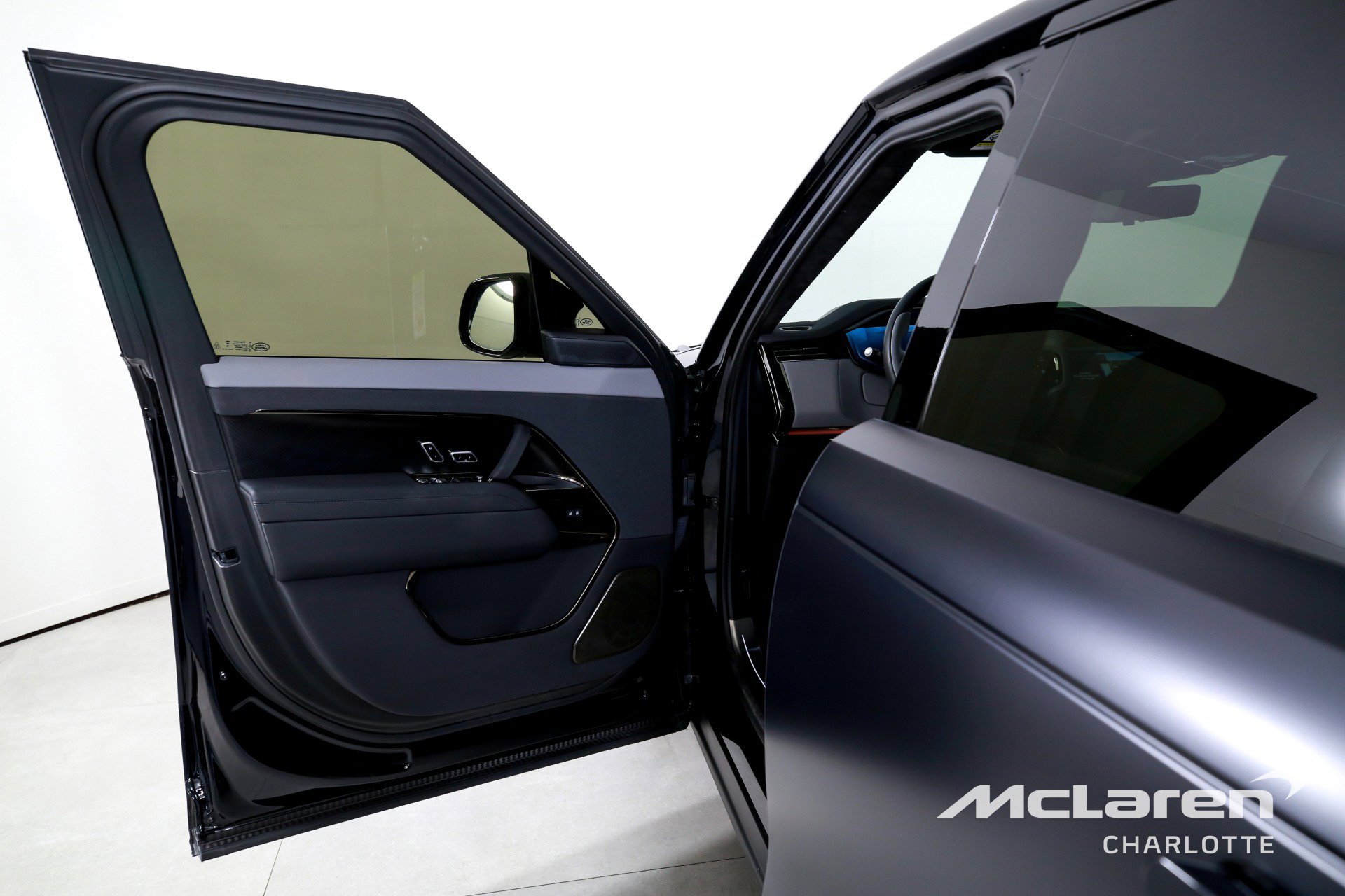 Used 2025 Land Rover Range Rover Sport SV Edition Two image 9