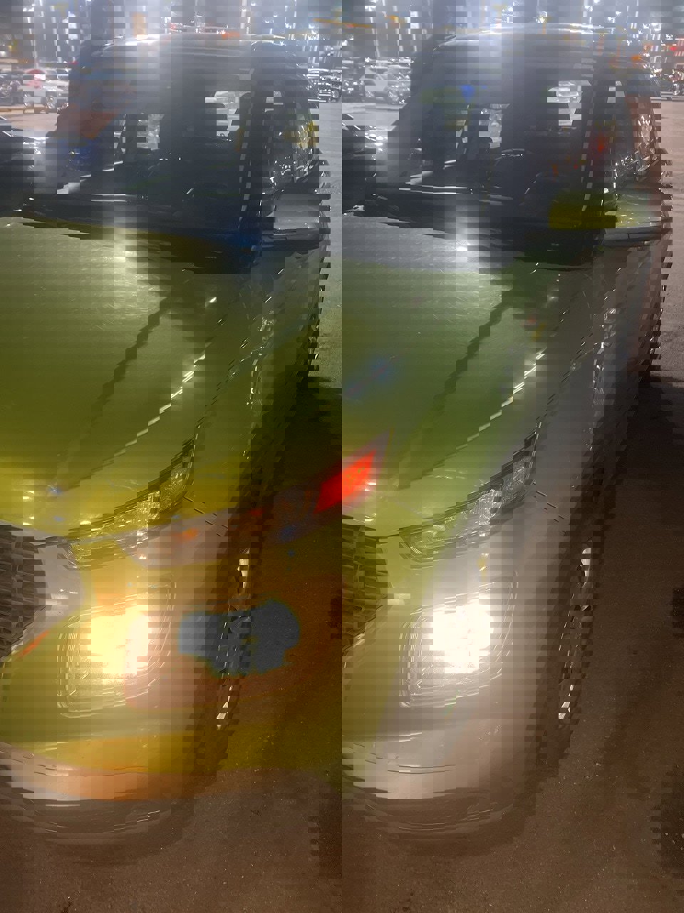 Used 2020 Hyundai Venue SE image 2