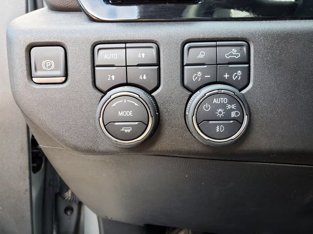 Certified 2025 Chevrolet Silverado 1500 High Country w/ Technology Package AWD/4WD image 27