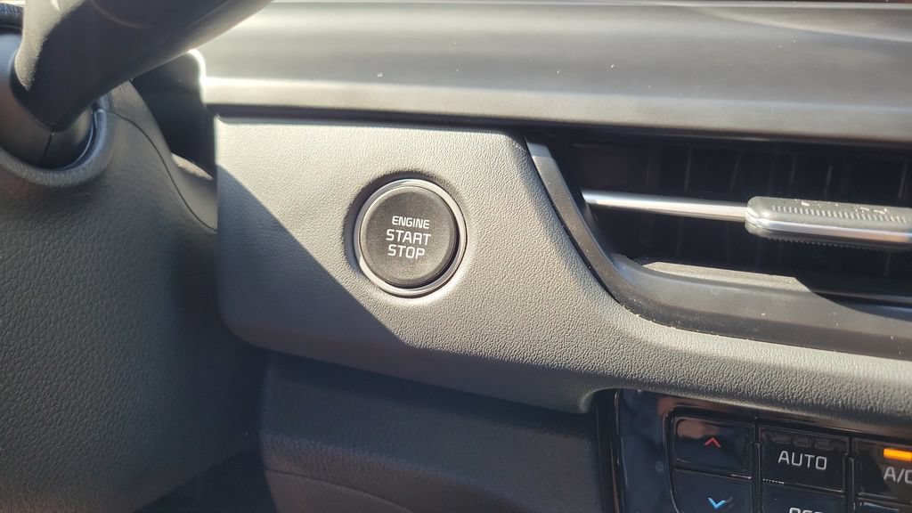 Used 2026 Kia Seltos EX FWD image 23