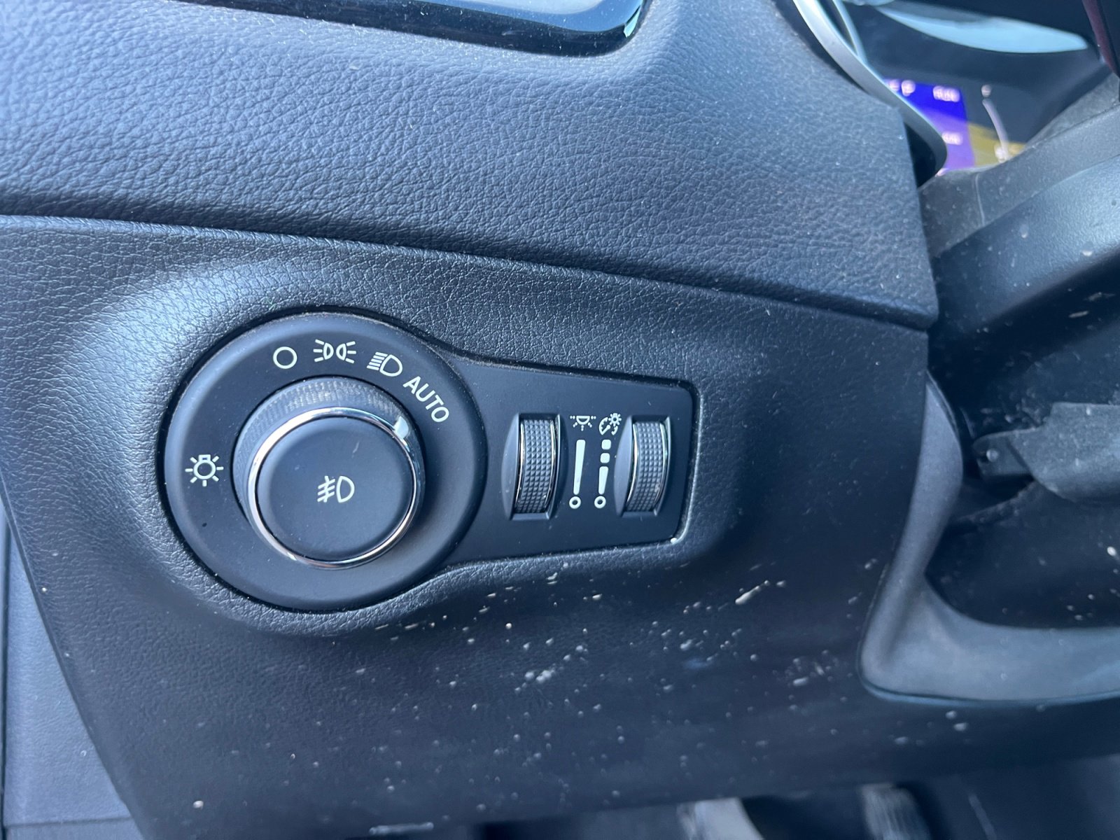 Used 2020 Jeep Compass Latitude image 32