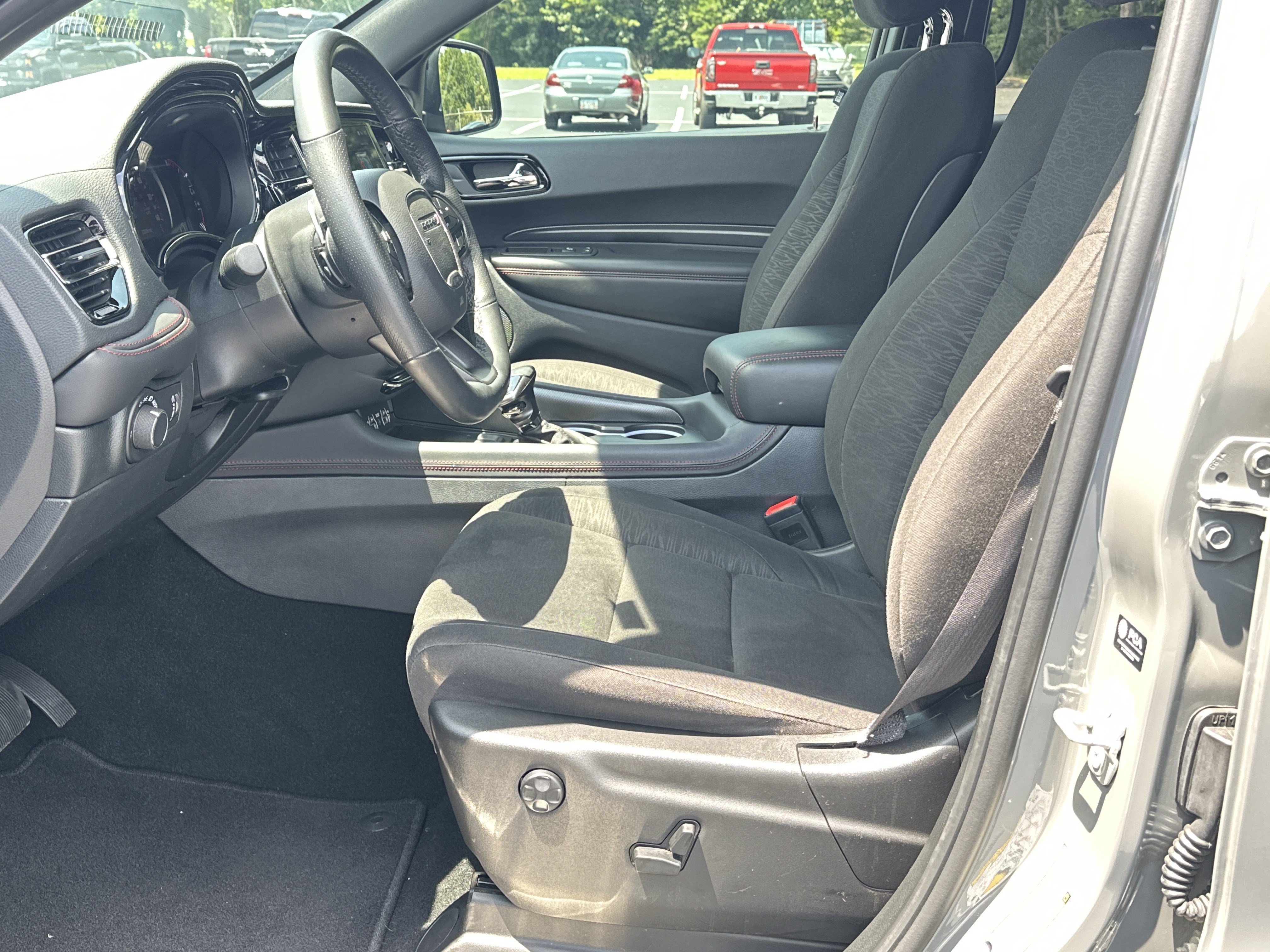 Used 2024 Dodge Durango R/T w/ Blacktop Package RWD image 9