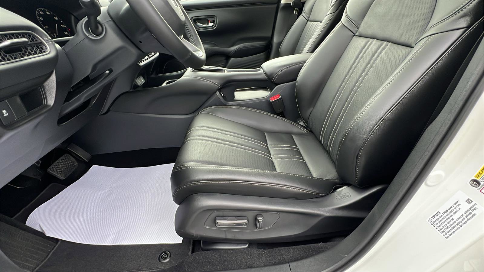 New 2026 Honda HR-V EX-L image 22