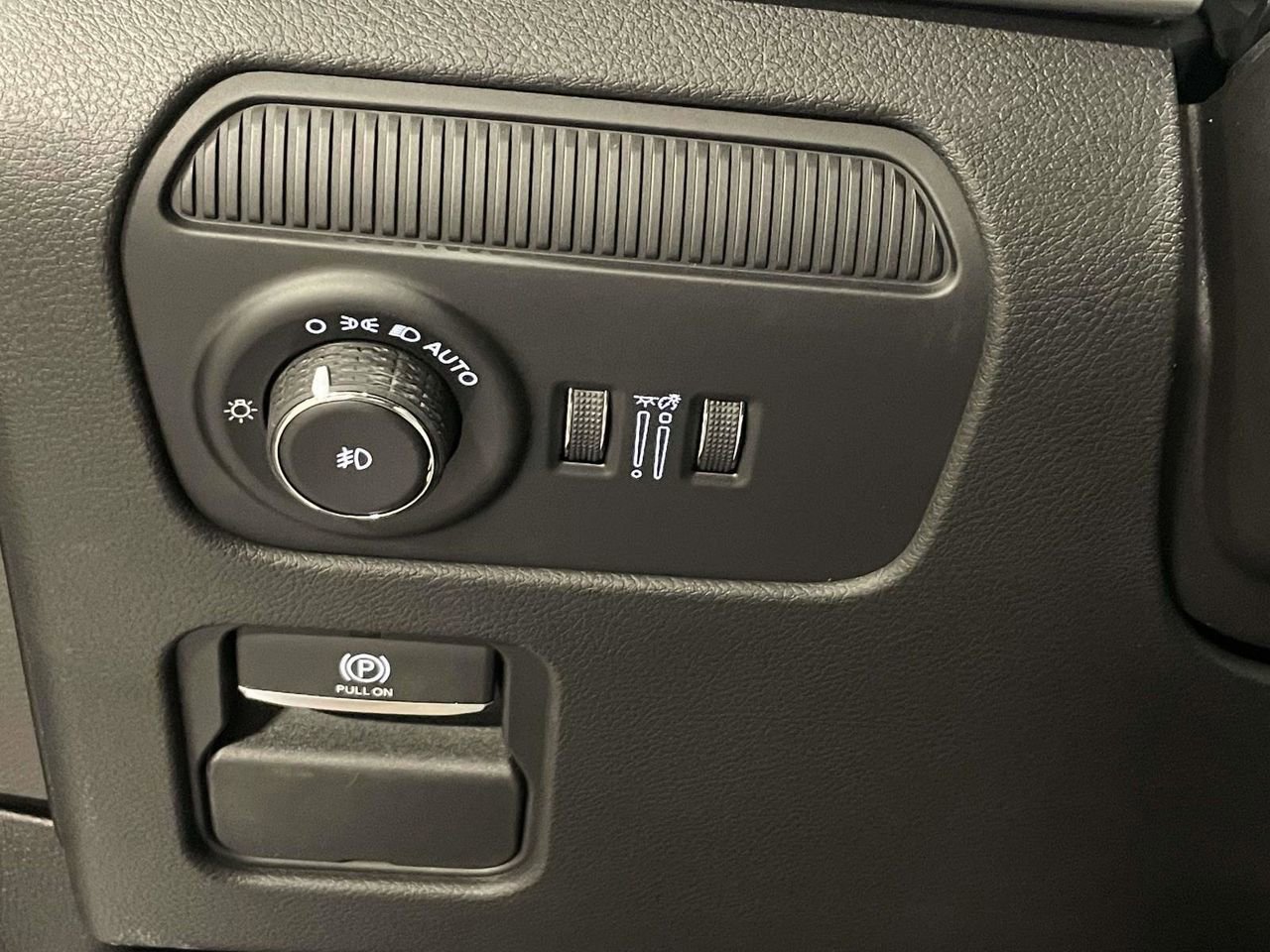 New 2025 Jeep Wagoneer Series II w/ Premium Group I image 13