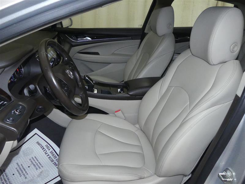 Used 2017 Buick LaCrosse Preferred image 19