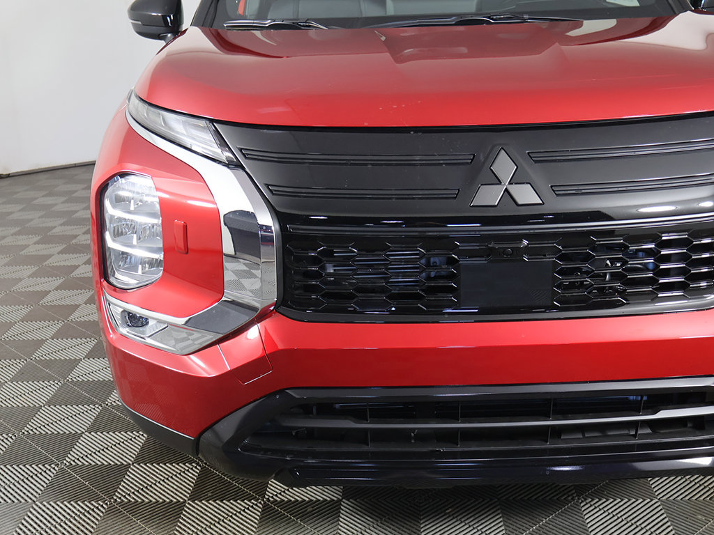 New 2026 Mitsubishi Outlander LE AWD/4WD image 13