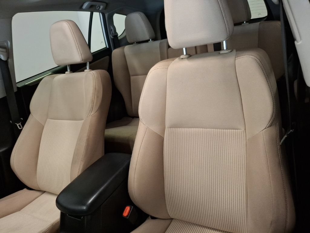 Used 2015 Toyota RAV4 XLE AWD/4WD image 18
