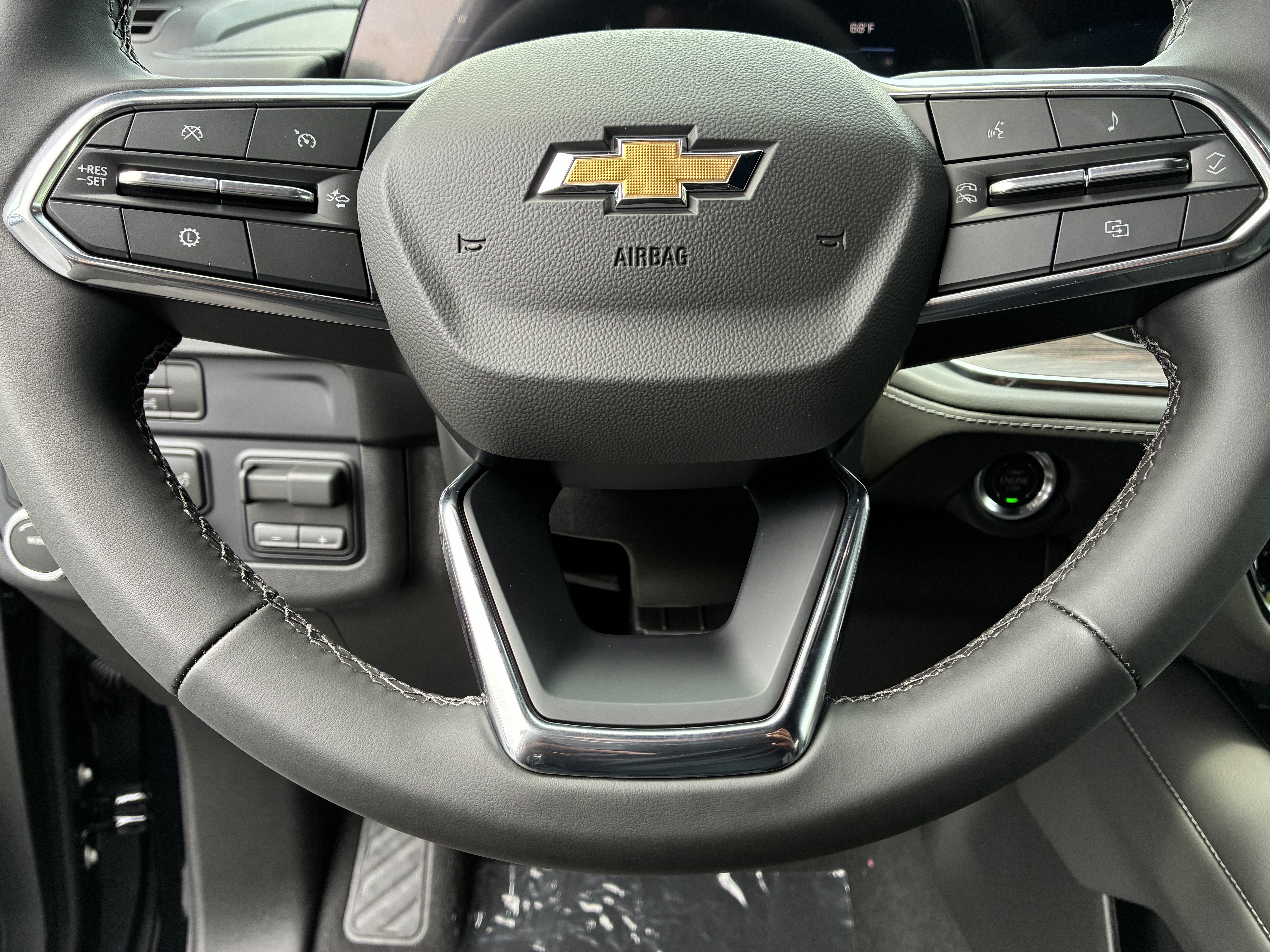 New 2026 Chevrolet Suburban LS w/ Max Trailering Package RWD image 27